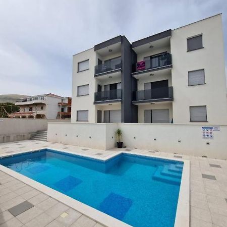 West Star Apartment Trogir Bagian luar foto